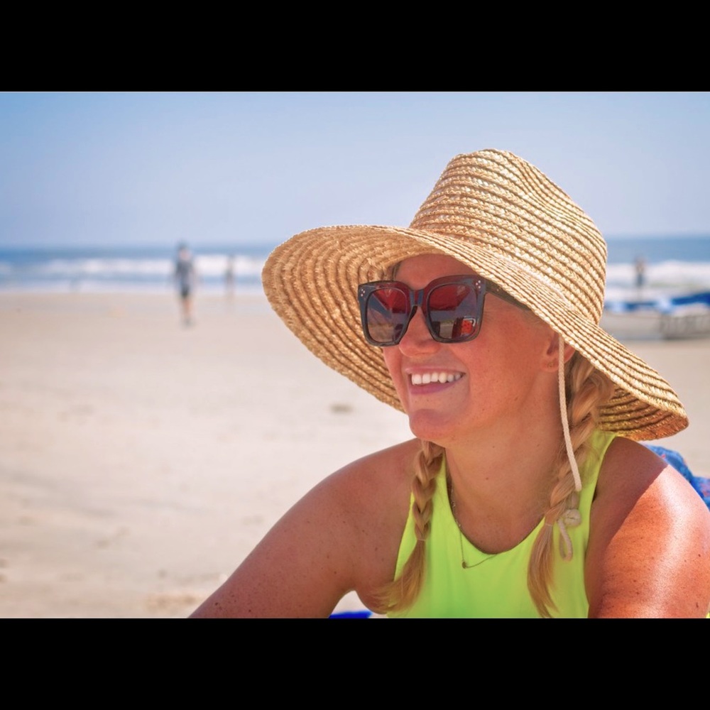 Meet your Posher, Joy